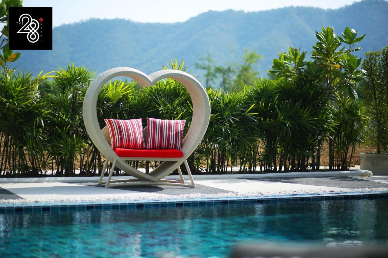 The 28Th Hotel Kanchanaburi Exteriér fotografie