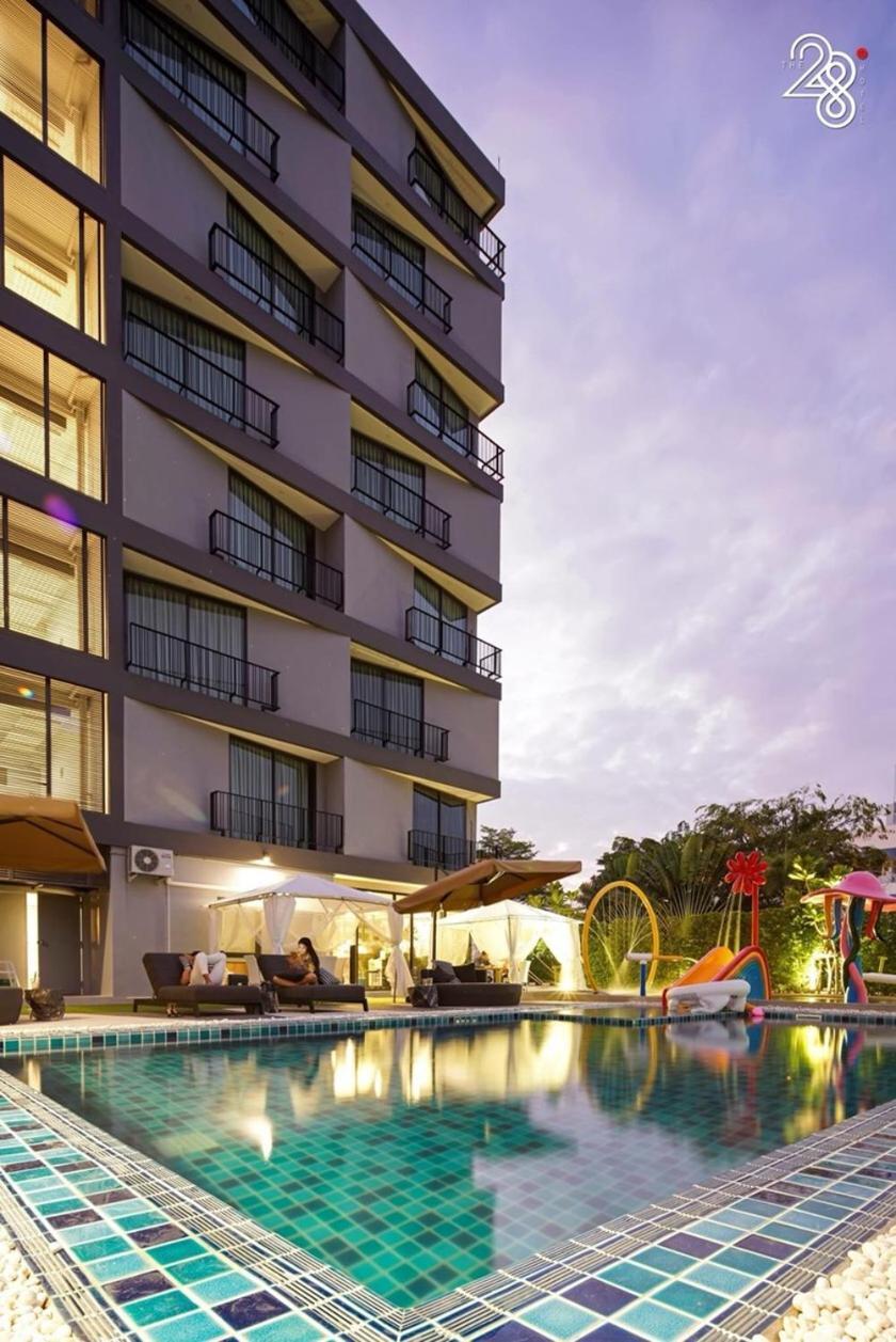 The 28Th Hotel Kanchanaburi Exteriér fotografie