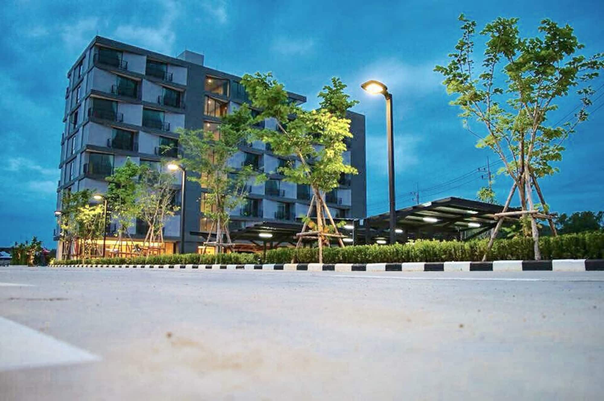 The 28Th Hotel Kanchanaburi Exteriér fotografie